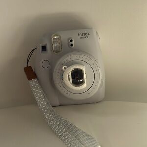 Fujifilm Instax Mini 9 Instant Camera - Smokey White